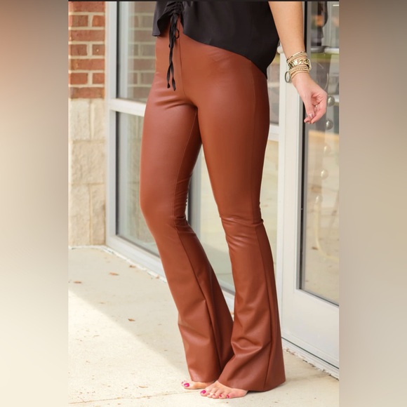 Steve Madden Citrine faux Leather flat front flare Pant Cognac Women’s Large - Picture 2 of 10
